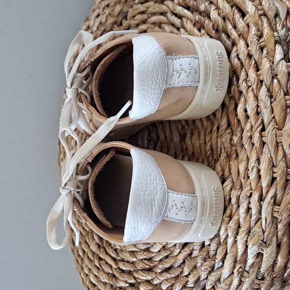 Soludos Womens Classic Light Tan Suede Casual Sneakers Off-White Soles Sz. 6.5‎ - Picture 5 of 8